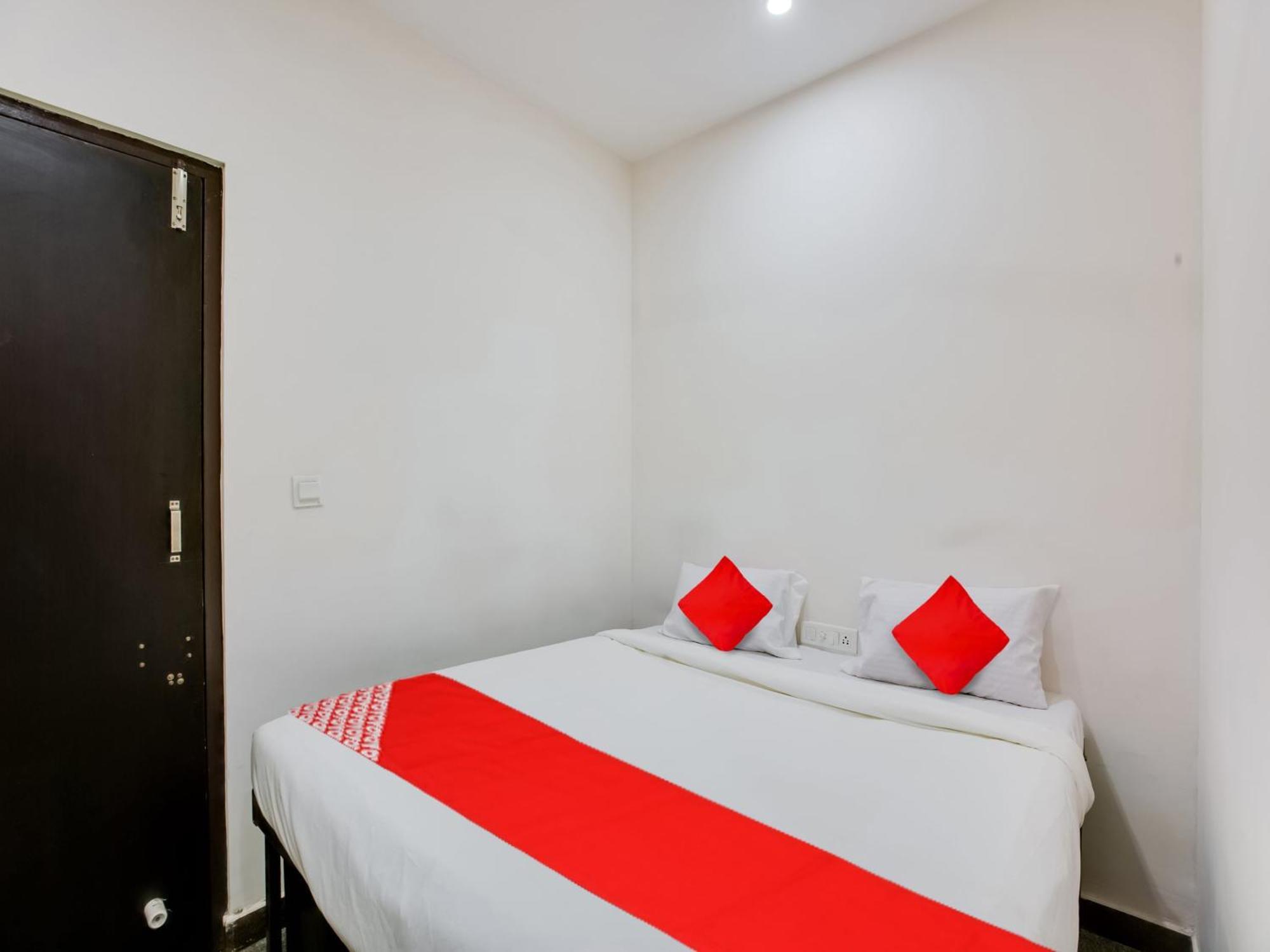 Hotel O Manjushree Boarding & Lodging Nearby Dr.Br Ambedkar Stadium Basveshwar Nagar Bangalore Exterior foto